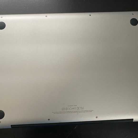 MacBook Pro - Picture 6 of 13